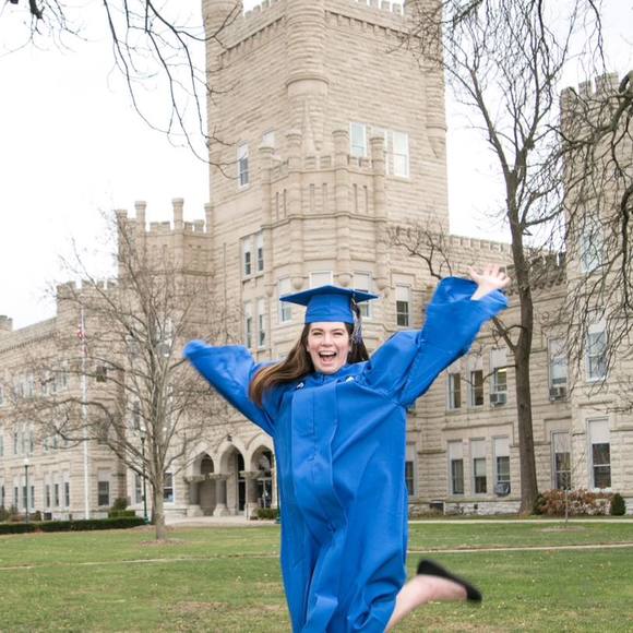 Meet your Posher, Claire - Picture 1 of 1